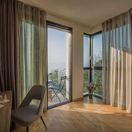 Hotel Vinci Sirmione Exterior photo